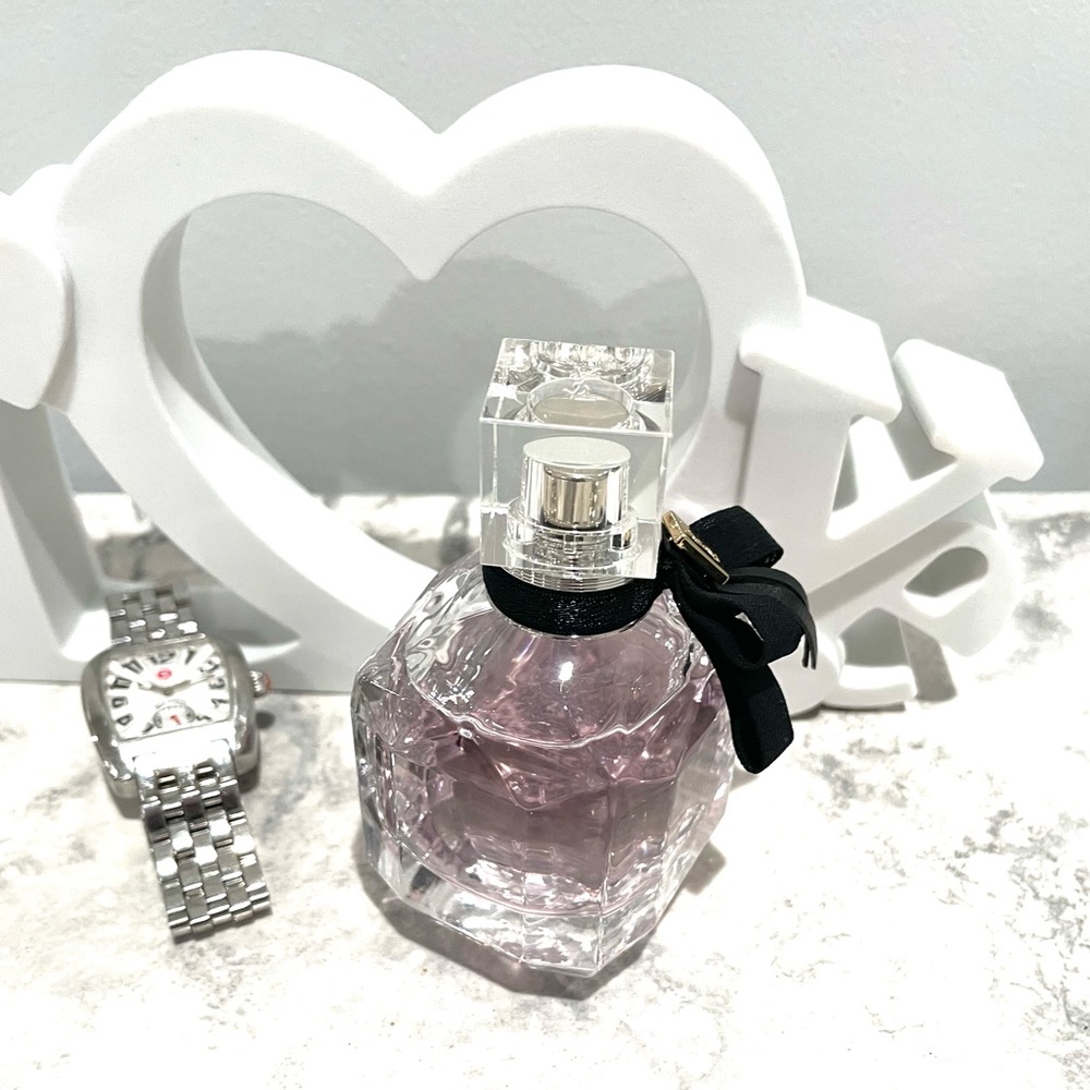 Yves Saint Laurent Perfume - Picture 2 of 5